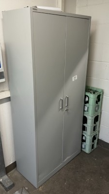1 Metallwerkzeugschrank Delta V